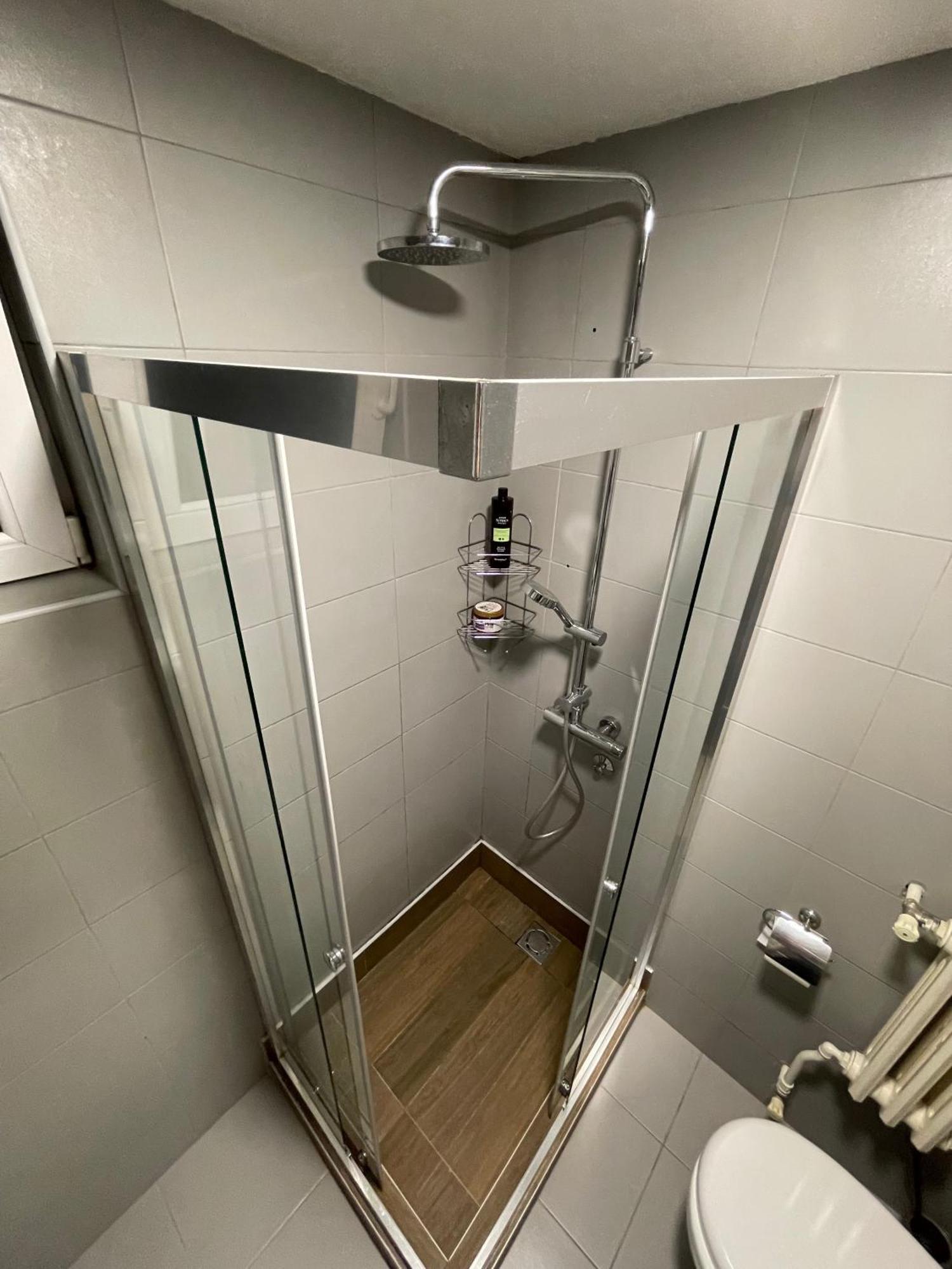 Ruby Luxury Central Apartment Skopje Luaran gambar
