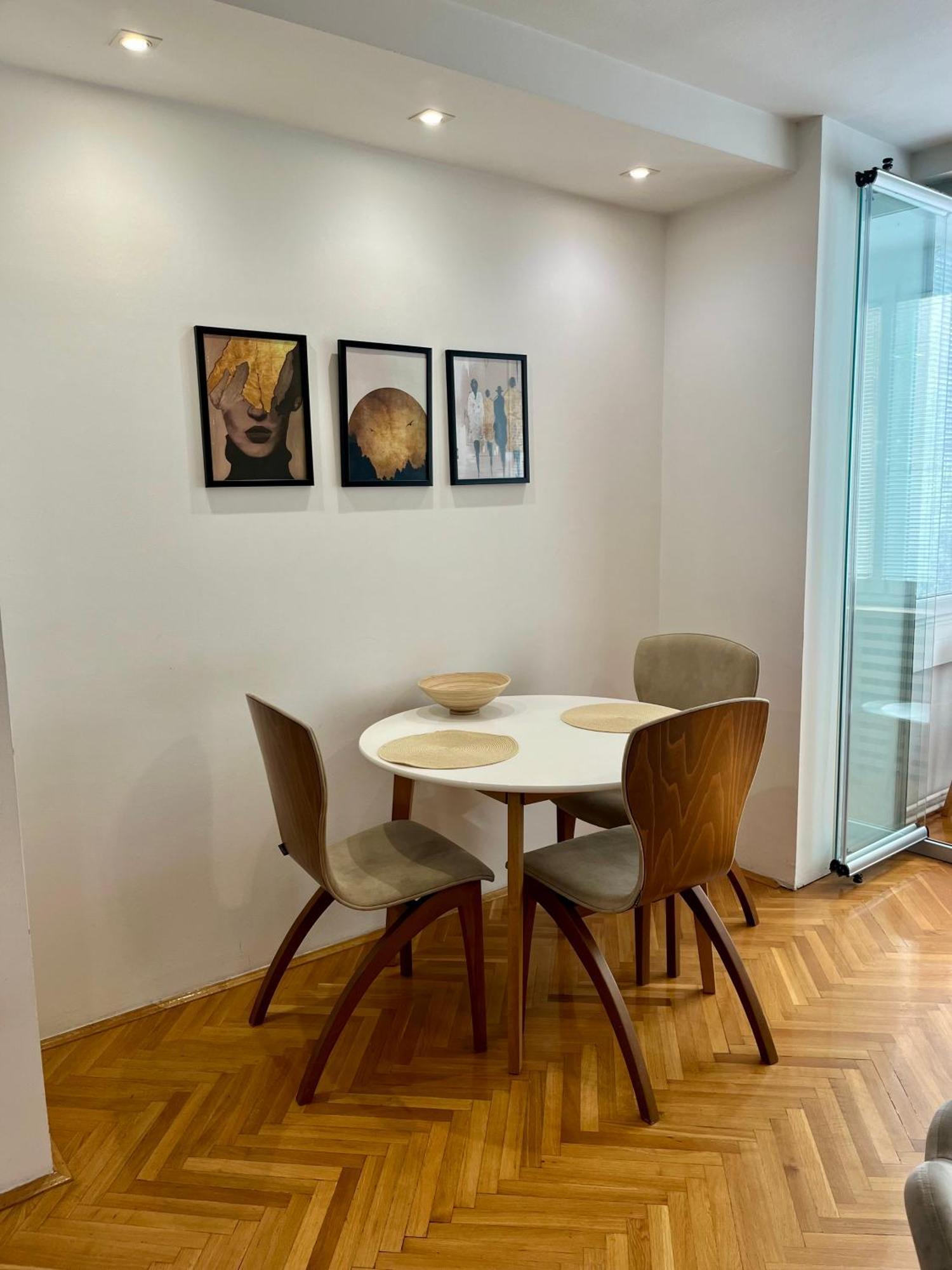 Ruby Luxury Central Apartment Skopje Luaran gambar